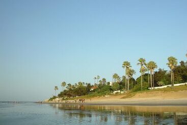 בית מלון כפרי Fajara All Inclusive Resort