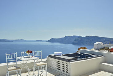 هتل La Maltese Oia Luxury Suites