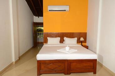 فندق Silver Sands Sunshine Angaara