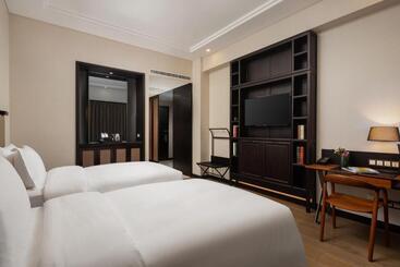 هتل Doubletree By Hilton Shanghai Hongqiao
