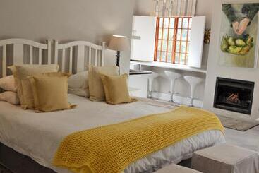 بنسيون By The Way Guesthouse