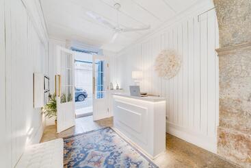 پانسیون Chiado 44