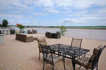 آپارتمانهای توریستها Premiere Suites Moncton