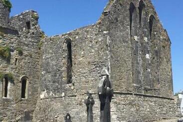 مبيت وإفطار Lakeland House