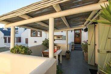 مبيت وإفطار Paternoster Manor