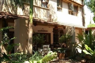 관광객 아파트 Colbyn Guest Lodge