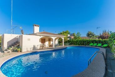 וילות Can Vauma