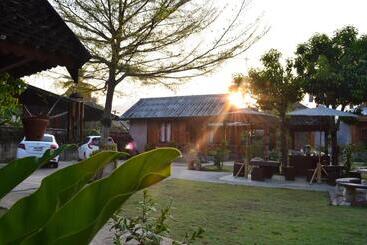 فندق Baan Aew Pai