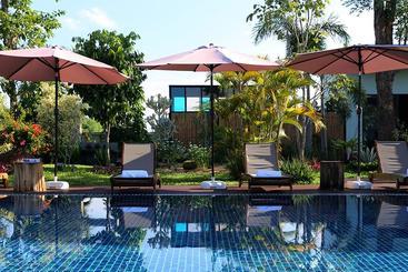 هتل Corner Spa Resort