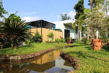 هتل Corner Spa Resort