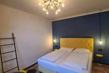 فندق Boutique House Happyellow Saalbach