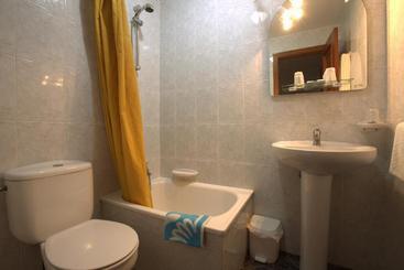 هتل Hostal San Roque