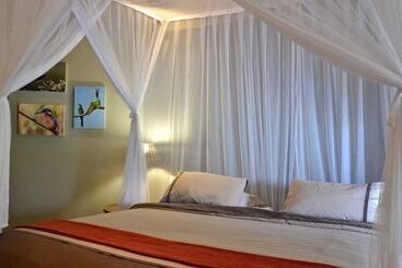 בית מלון כפרי Tingala Lodge