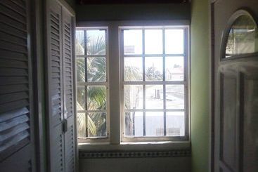پانسیون Amelia Guest House