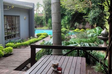 پانسیون Palm Tree Manor