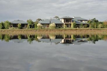 ペンション Springfontein Wine Estate Stanford River Lodge