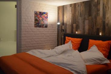 تختخواب و صبحانه Les Chambres d'Elza