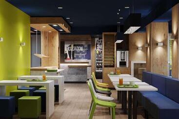 בית מלון כפרי Ibis Budget Poitiers Nord Futuroscope