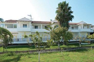 ホテル Jessica Apartments