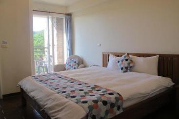 ホテル Mamalulu Hostel