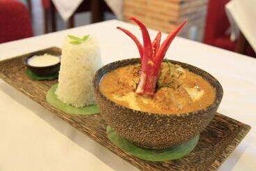 בית מלון כפרי Mekong Angkor Palace Inn