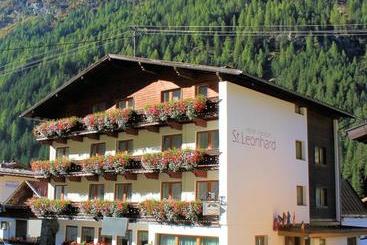 Отель St Leonhard