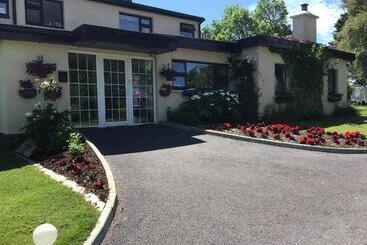 مبيت وإفطار Aran Lodge