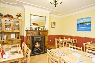 تختخواب و صبحانه Bed&Breakfast Burndale House