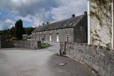 مبيت وإفطار O'briens Cashel Lodge