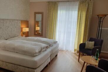 مبيت وإفطار Pension Alpenhof