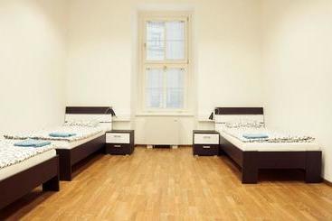 Hostel Folks