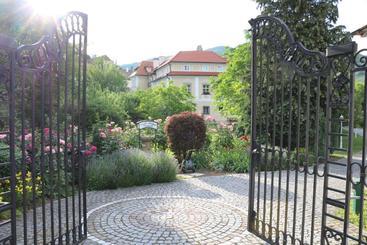 هتل Barock Landhof Burkhardt