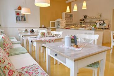 민박 Domizil Gols, Boutique