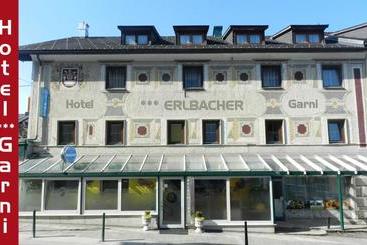 تختخواب و صبحانه Garni Erlbacher