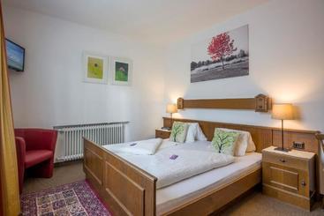 تختخواب و صبحانه Gästehaus Greger