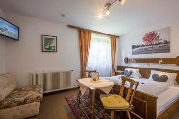 تختخواب و صبحانه Gästehaus Greger