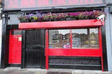 تختخواب و صبحانه Inn On The Liffey Guesthouse