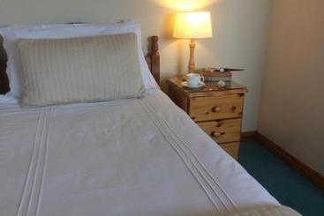 Cornerstones B&b