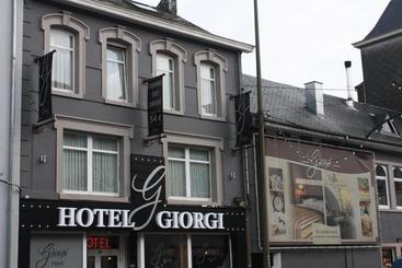 هتل Giorgi