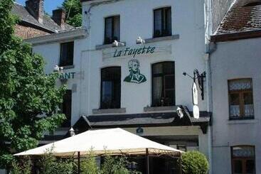 ホテル La Fayette