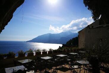 Отель Badia Santa Maria De  Olearia