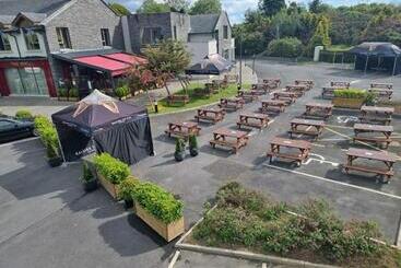 فندق Kettles Country House