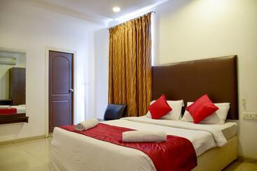 בית מלון כפרי Zo Rooms Sr Nagar