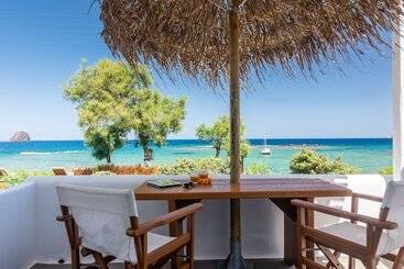 דירות לתיירים Niki Savvas Studio & Suites