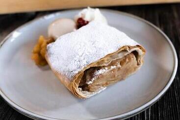 Sattlerhof Genießerhotel & Weingut