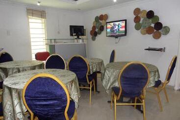 Theodawn Hotels @ Suite 29