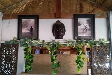 تختخواب و صبحانه Kepmandou Loungebar