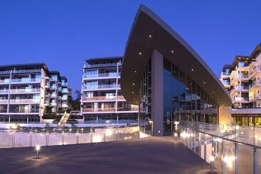 בית מלון כפרי English Point Marina & Spa