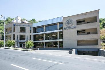 ホテル Best Yerevan