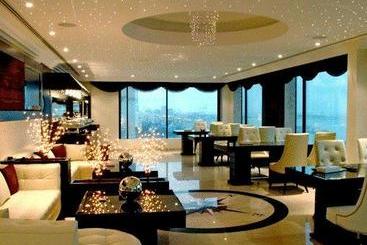 هتل Mirage Suites   Family Only